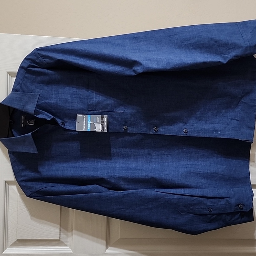 Long sleeve Van Heusen blue Mens shirt